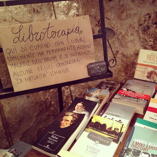 LIBROTERAPIA foto MARZO